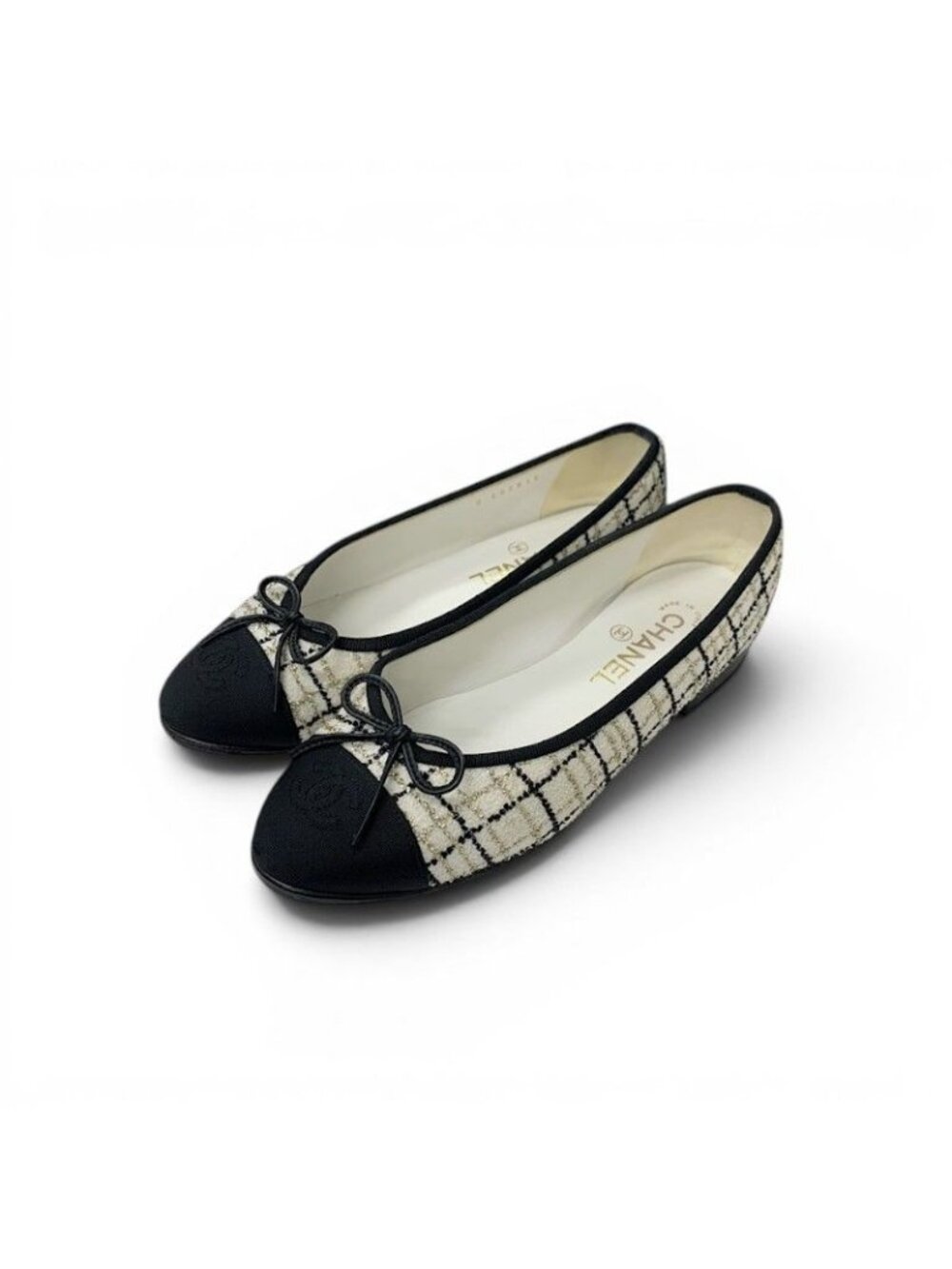 Chanel Flat Shoes Tweed Fabric White Black Gold Ballerina CC Logo Ribbon Ballet